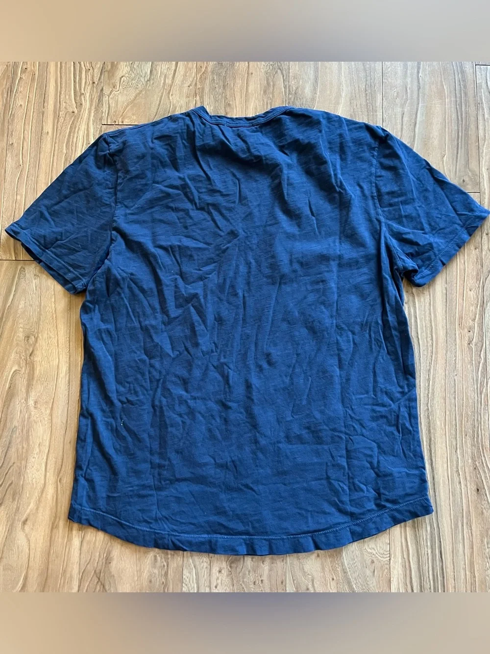 Buck Mason curved hem tee